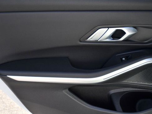 Used 2022 BMW 330i Sedan w/ Premium Package 2 image 11