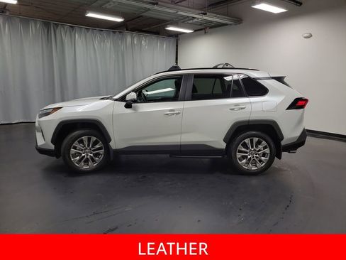 Used 2025 Toyota RAV4 XLE Premium w/ Weather Package AWD/4WD image 5