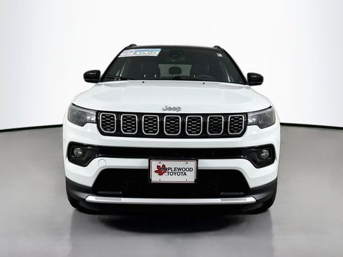 Used 2025 Jeep Compass Limited AWD/4WD image 2