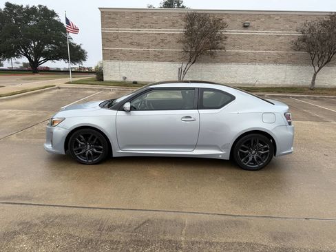 Used 2014 Scion tC 10 Series image 11
