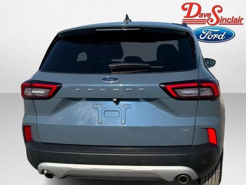 Used 2023 Ford Escape SE w/ PHEV Premium Package image 8