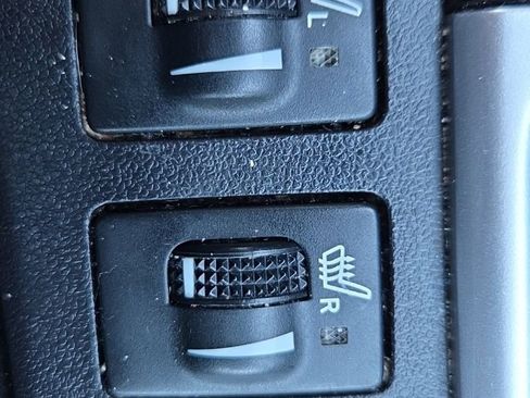 Used 2019 Toyota Highlander XLE image 22