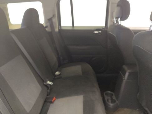 Used 2017 Jeep Patriot Sport w/ Power Value Group FWD image 19