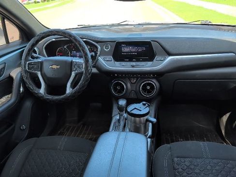 Used 2020 Chevrolet Blazer LT FWD image 9