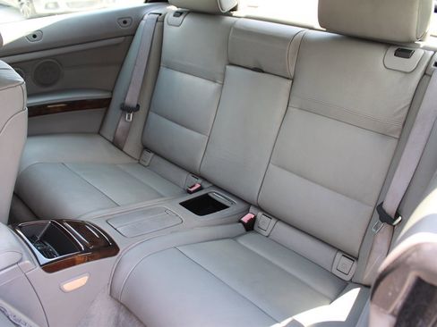 Used 2009 BMW 328i Convertible image 23