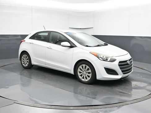 Used 2016 Hyundai Elantra GT image 7