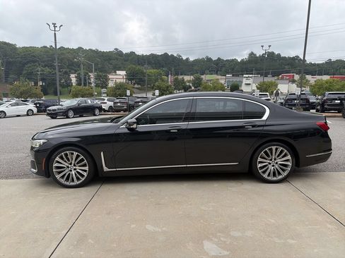 Used 2022 BMW 750i xDrive w/ Executive Package AWD/4WD image 5