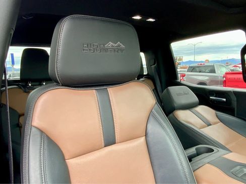 Used 2022 Chevrolet Silverado 1500 High Country w/ Technology Package image 31