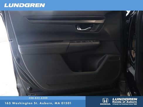 Used 2025 Honda CR-V LX image 9