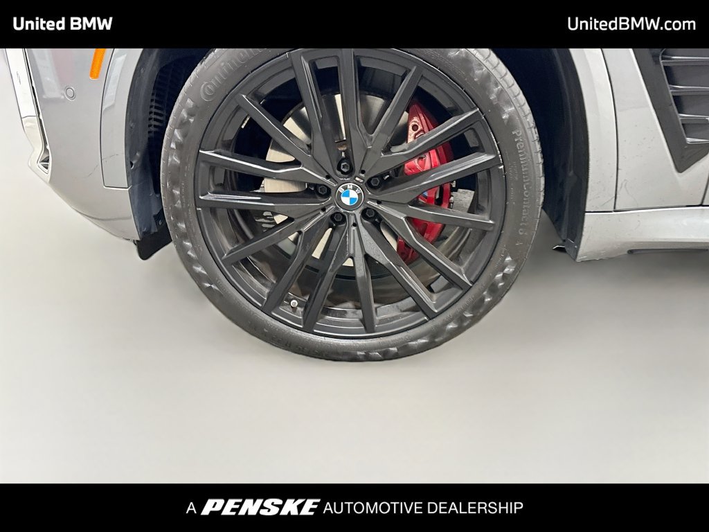 Used 2024 BMW X5 xDrive40i w/ M Sport Package AWD/4WD image 9