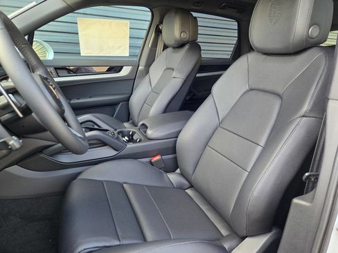 New 2026 Porsche Cayenne AWD/4WD image 5