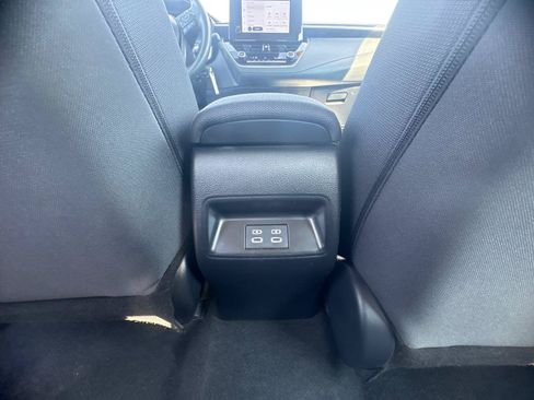Used 2025 Toyota Corolla LE FWD image 13