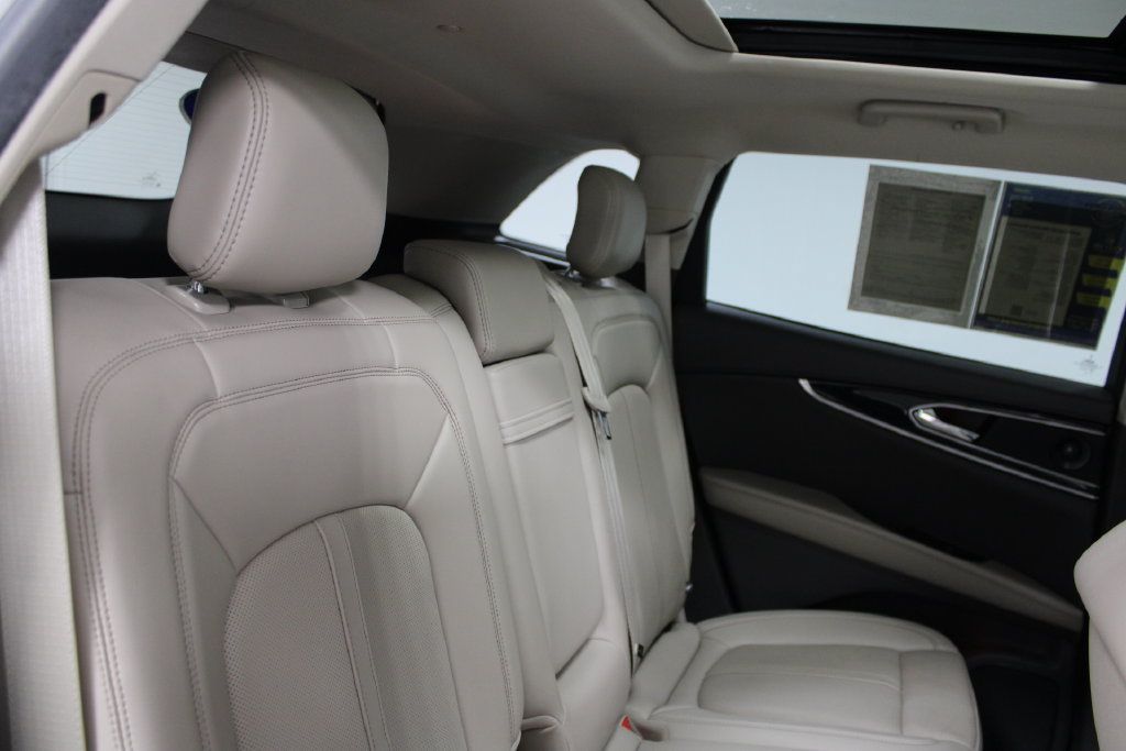 Used 2023 Lincoln Nautilus Reserve w/ Equipment Group 201A FWD image 24