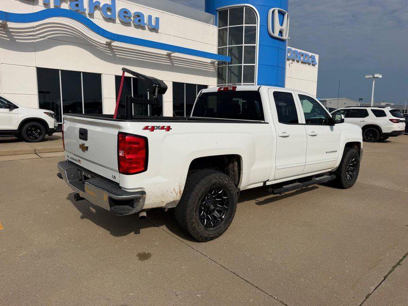 Used 2019 Chevrolet Silverado 1500 LT AWD/4WD image 2