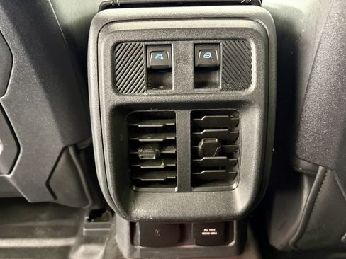 Used 2025 Ford Bronco Badlands AWD/4WD image 21