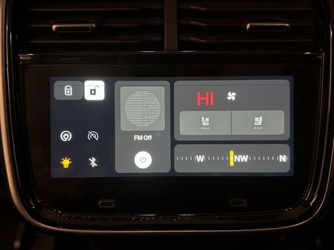 Used 2022 Rivian R1S Launch Edition image 21