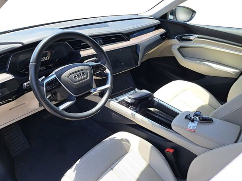 Used 2024 Audi Q8 e-tron Premium Plus w/ Premium Plus Package AWD/4WD image 5