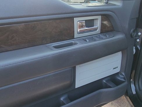 Used 2013 Ford F150 Platinum image 18