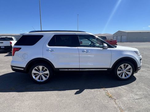Used 2019 Ford Explorer Limited w/ Class III Trailer Tow Package AWD/4WD image 5