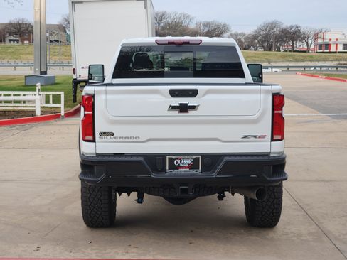 New 2026 Chevrolet Silverado 2500 ZR2 image 14