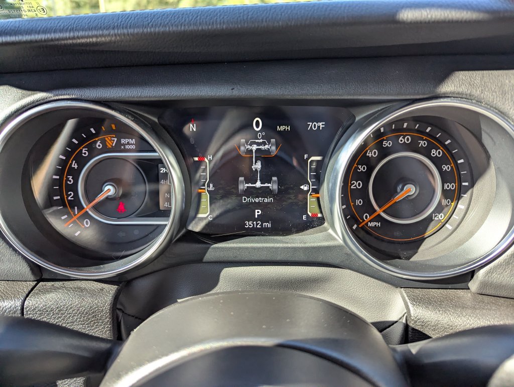 Used 2023 Jeep Gladiator Overland AWD/4WD image 37
