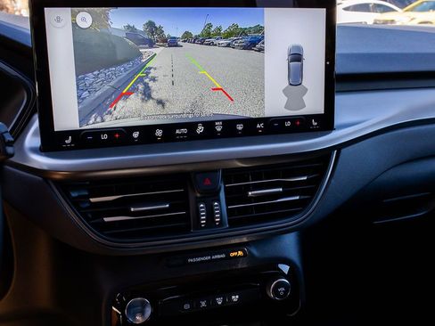 Used 2025 Ford Escape SE image 20