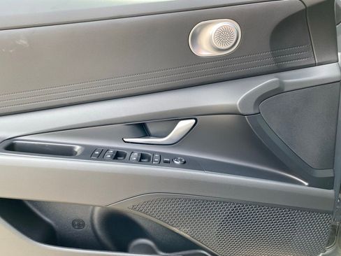 New 2026 Hyundai Elantra SE FWD image 23