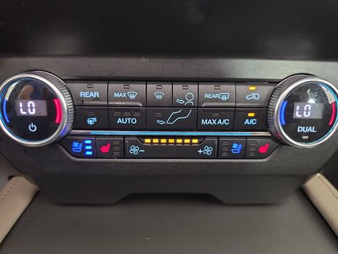 Used 2019 Ford Expedition Max XLT w/ Equipment Group 202A AWD/4WD image 58