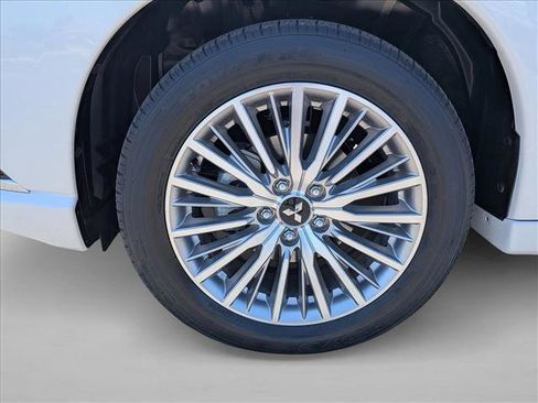 Used 2020 Mitsubishi Outlander SEL AWD/4WD image 29