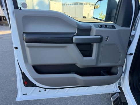 Used 2017 Ford F150 XLT w/ Equipment Group 301A Mid AWD/4WD image 36