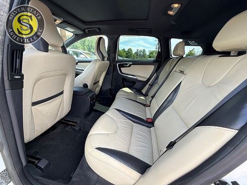 Used 2013 Volvo XC60 T6 R-Design AWD/4WD image 13