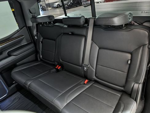 Used 2025 GMC Sierra 1500 Elevation w/ Elevation Premium Package AWD/4WD image 16