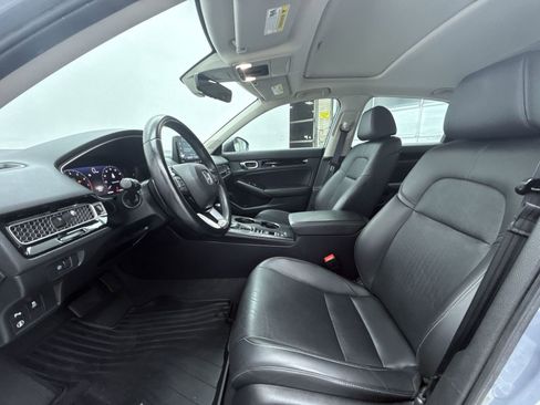 Used 2022 Honda Civic Touring image 11