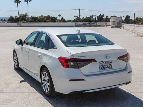 Certified 2022 Honda Civic LX image 4