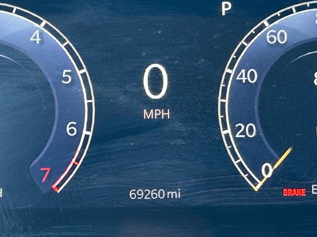 Used 2023 Jeep Grand Cherokee Laredo AWD/4WD image 22