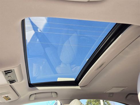 Used 2017 Lexus LS 460 image 12