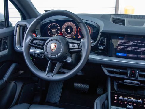 Certified 2024 Porsche Cayenne image 17