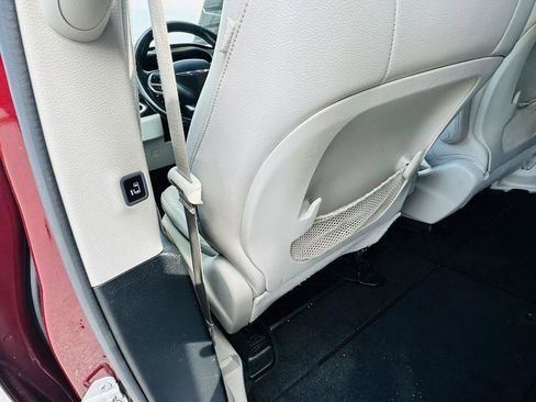Used 2019 Chrysler Pacifica Touring-L w/ Advanced Safetytec Group FWD image 22