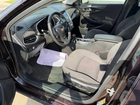 Used 2020 Chevrolet Malibu LT FWD image 14