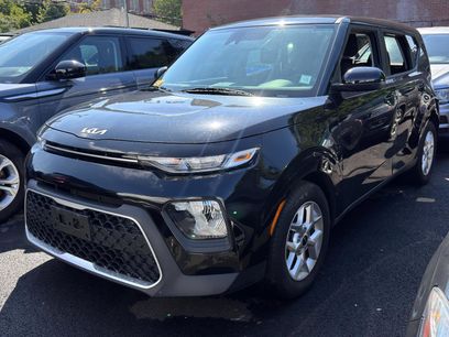 Used 2022 Kia Soul LX w/ Technology Package