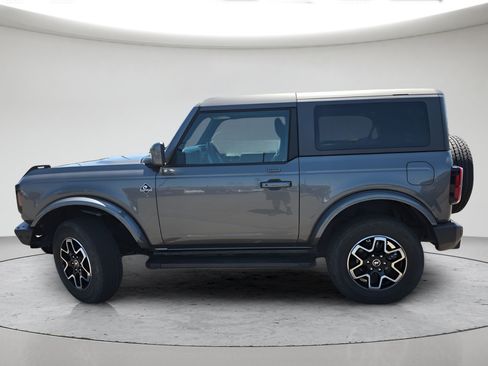Used 2022 Ford Bronco Outer Banks AWD/4WD image 9