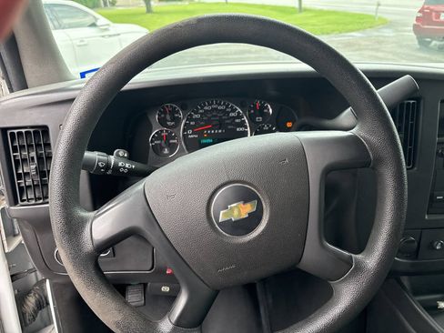 Used 2014 Chevrolet Express 3500 Extended RWD image 13