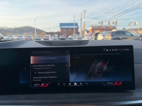 New 2026 BMW X5 xDrive40i w/ M Sport Package image 18