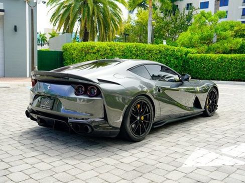 Used 2020 Ferrari 812 Superfast RWD image 29