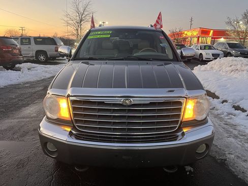 Used 2009 Chrysler Aspen Limited w/ Trailer Tow Group image 5