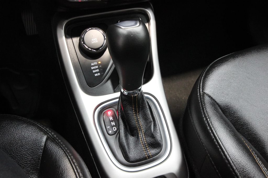 Used 2020 Jeep Compass Latitude AWD/4WD image 22