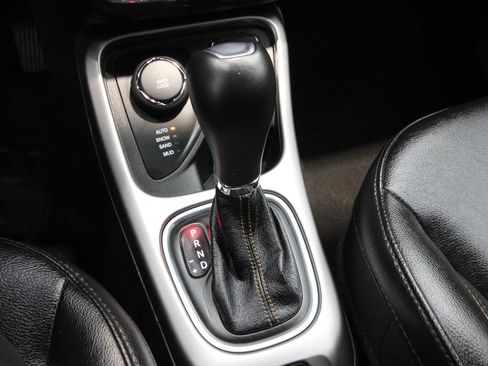 Used 2020 Jeep Compass Latitude AWD/4WD image 22