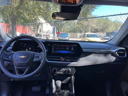Used 2025 Chevrolet TrailBlazer LT image 48