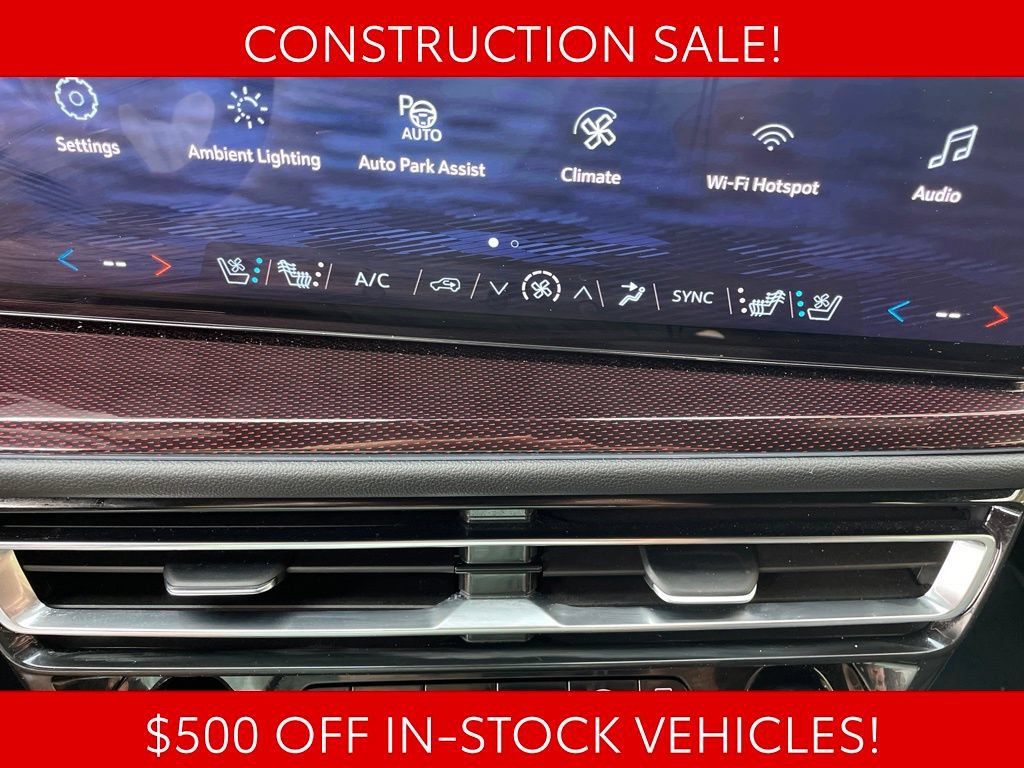 Used 2024 Chevrolet Traverse RS AWD/4WD image 25
