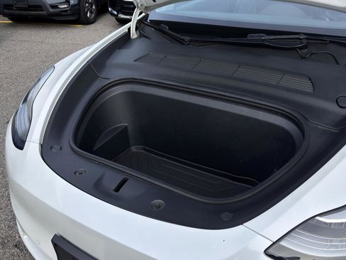 Used 2021 Tesla Model Y Long Range image 26